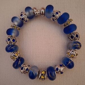 Elegant Blue Beaded Bracelet
